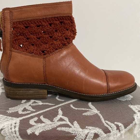 Boho Leather and Crochet Boots - Picture 5 of 9